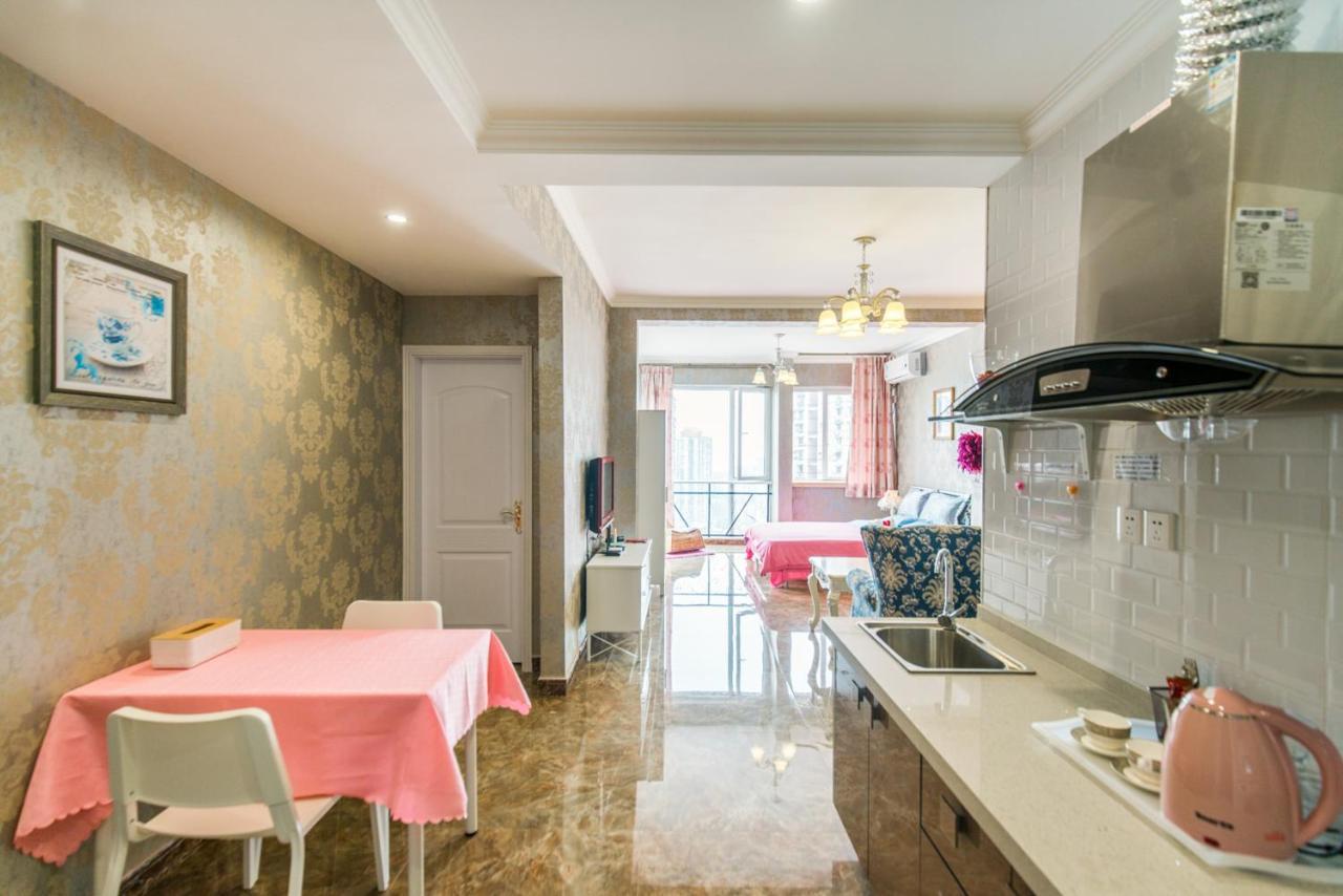 Xiao Yu Residential Apartment Near Jiefangbei And Hongya Cave Chongqing Exterior photo